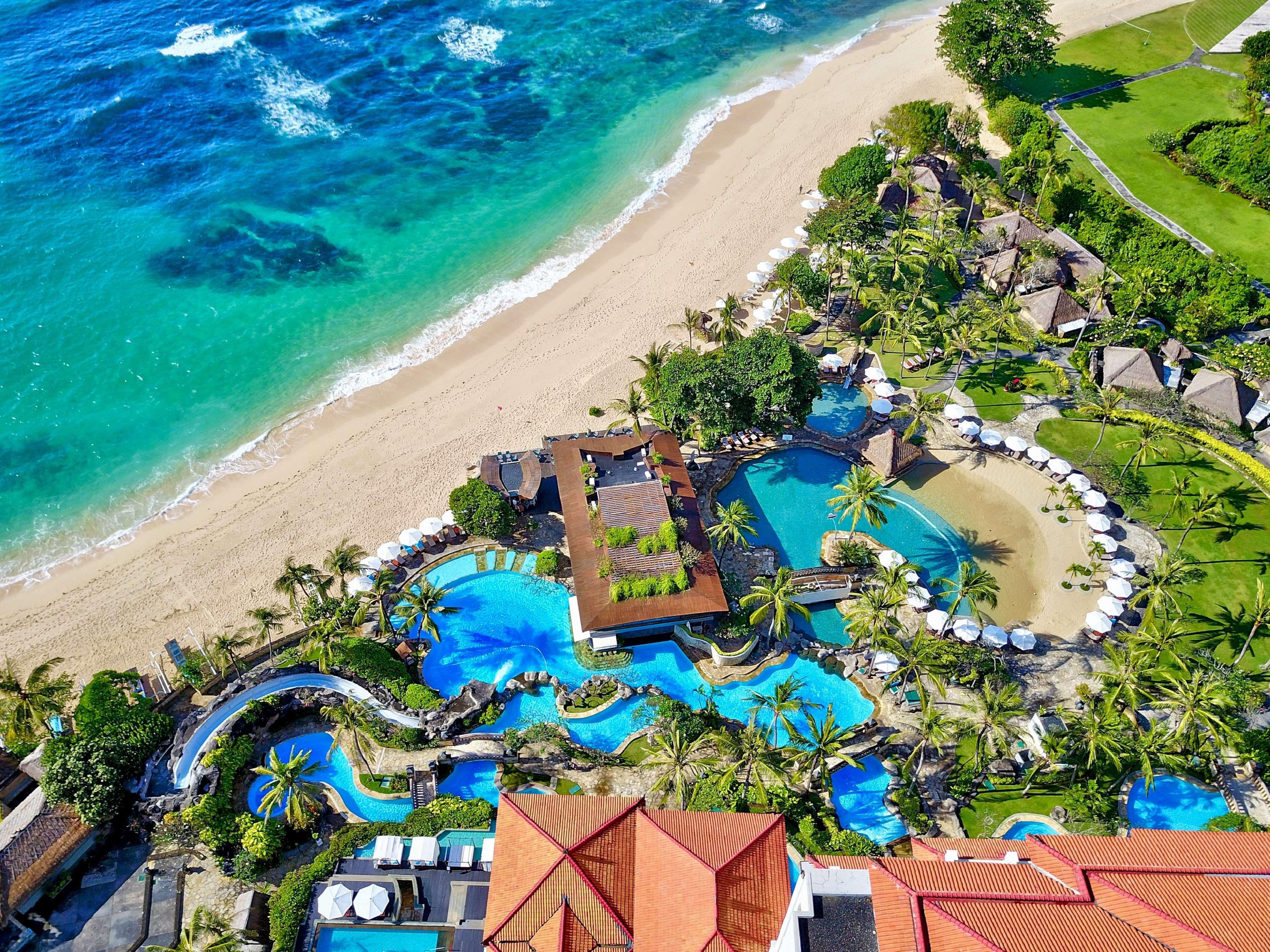 巴厘岛希尔顿度假村 努沙杜瓦 外观 照片 Aerial view of the resort
