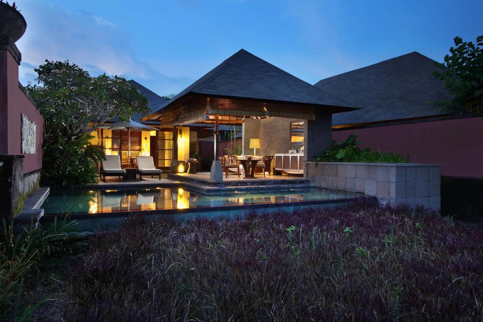 巴厘岛希尔顿度假村 努沙杜瓦 外观 照片 A pool villa at The Sarojin